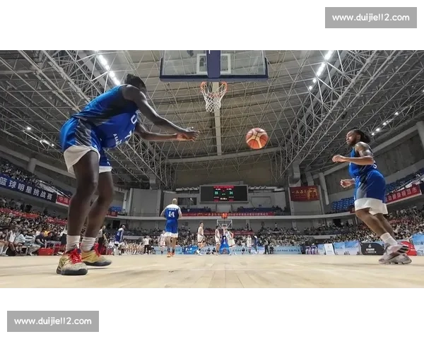 高清篮球赛事直播APP免费下载随时掌握赛场精彩瞬间实时观看体验 - 副本 (3) - 副本 - 副本